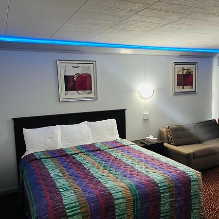 Lively Inn And Suites - Sudbury Naughton Dış mekan fotoğraf