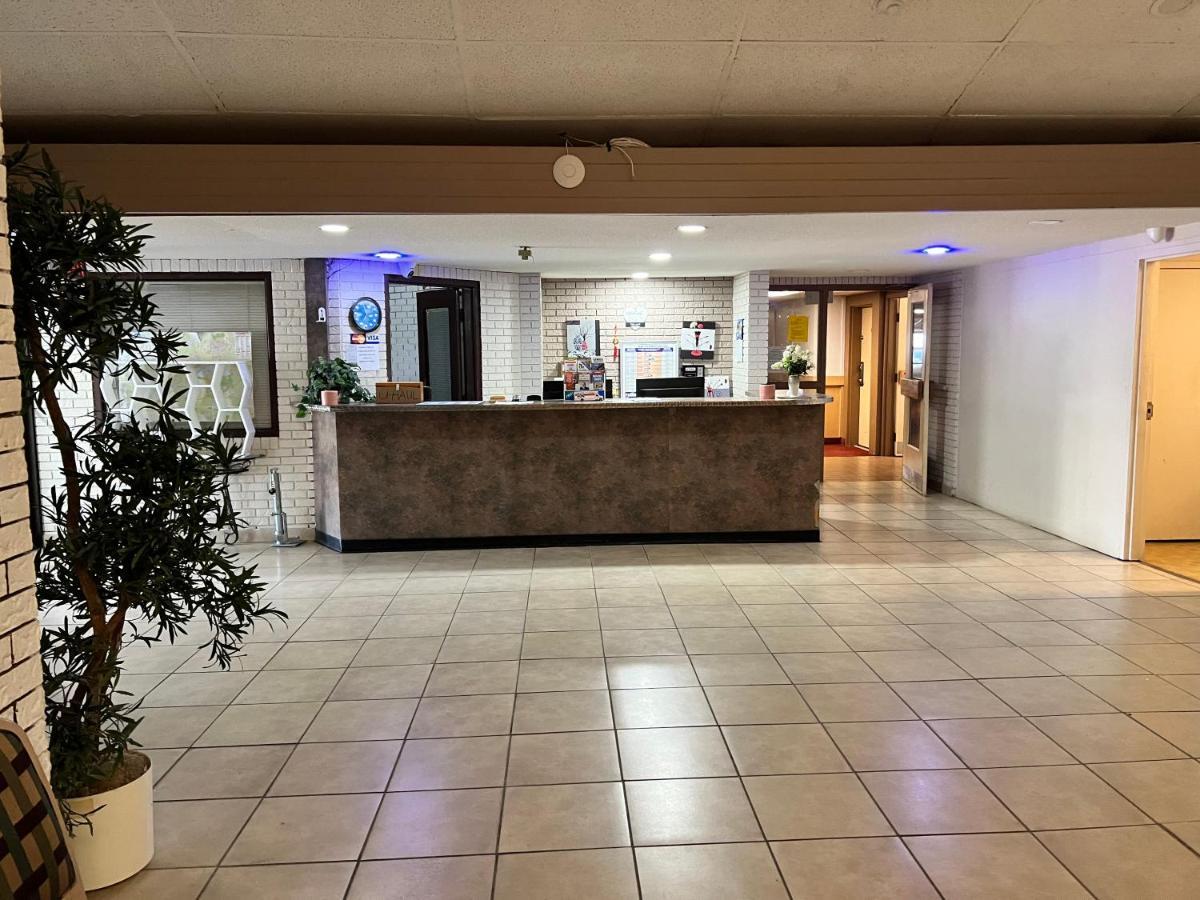 Lively Inn And Suites - Sudbury Naughton Dış mekan fotoğraf