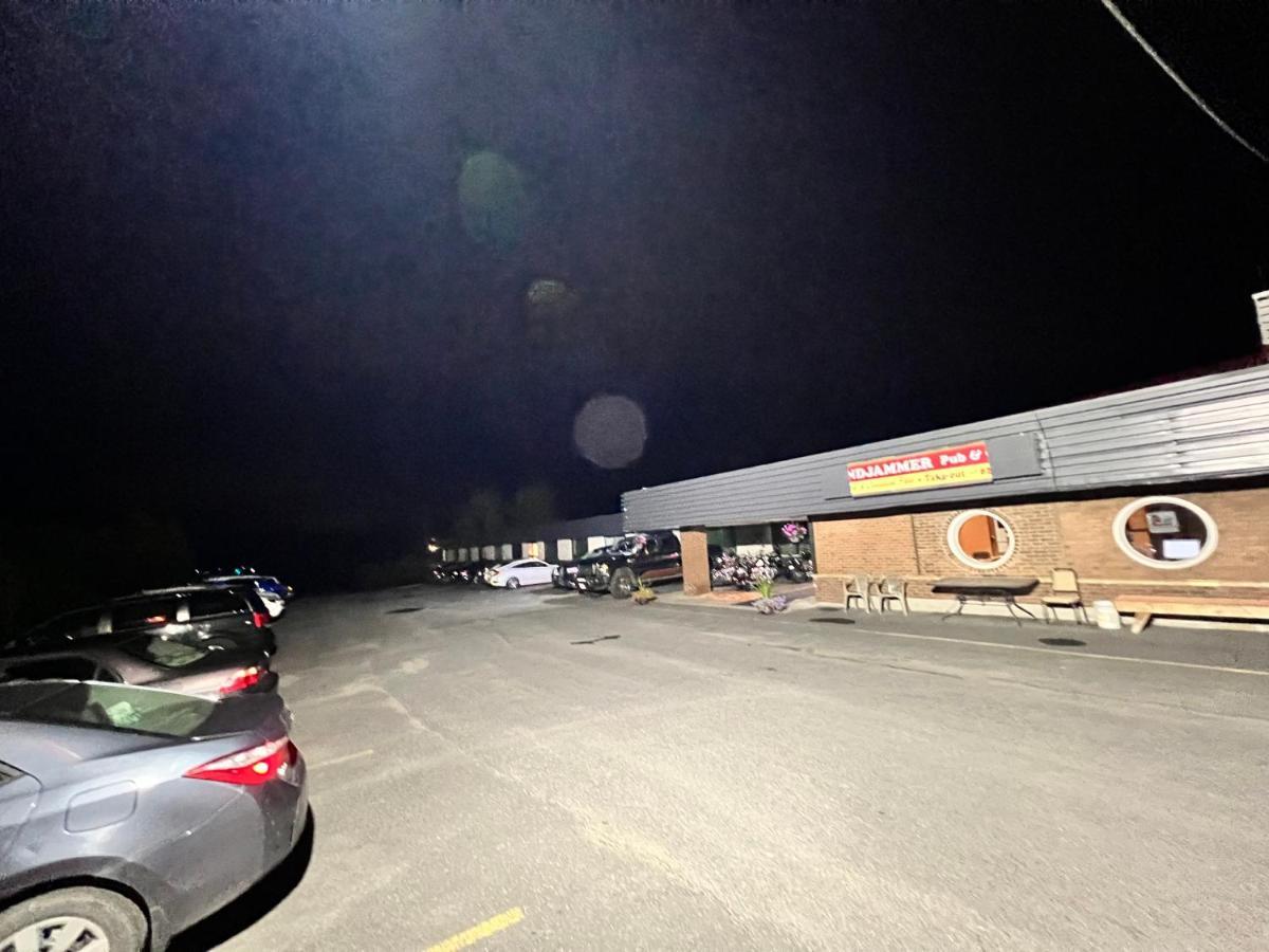 Lively Inn And Suites - Sudbury Naughton Dış mekan fotoğraf