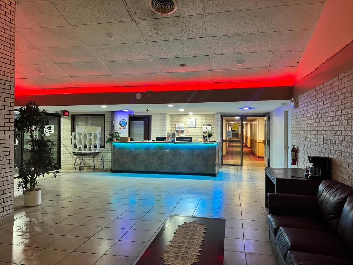 Lively Inn And Suites - Sudbury Naughton Dış mekan fotoğraf