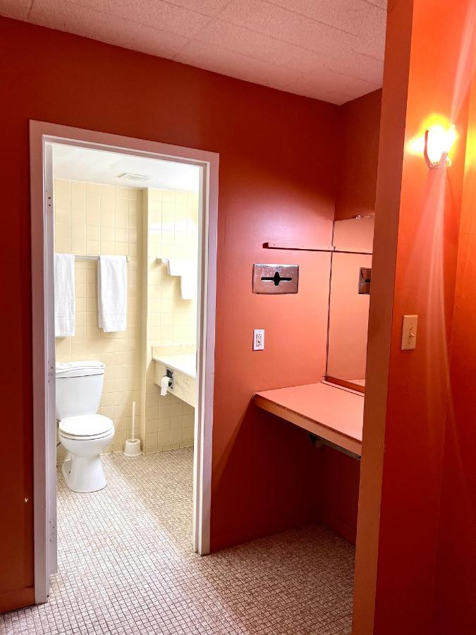 Lively Inn And Suites - Sudbury Naughton Dış mekan fotoğraf