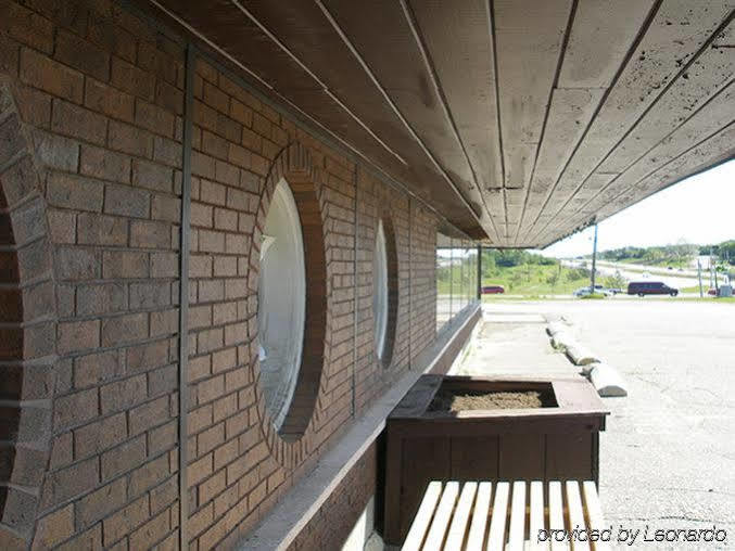 Lively Inn And Suites - Sudbury Naughton Dış mekan fotoğraf